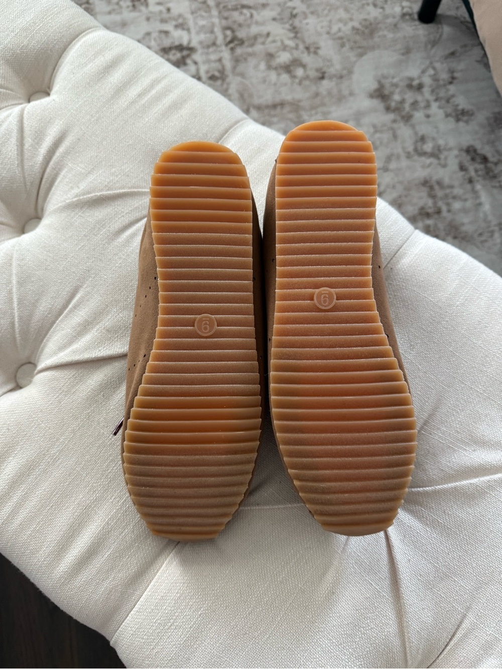 NEW Universal Thread Tan Suede Lace-Up Sneakers Size 9 - Picture 4 of 5